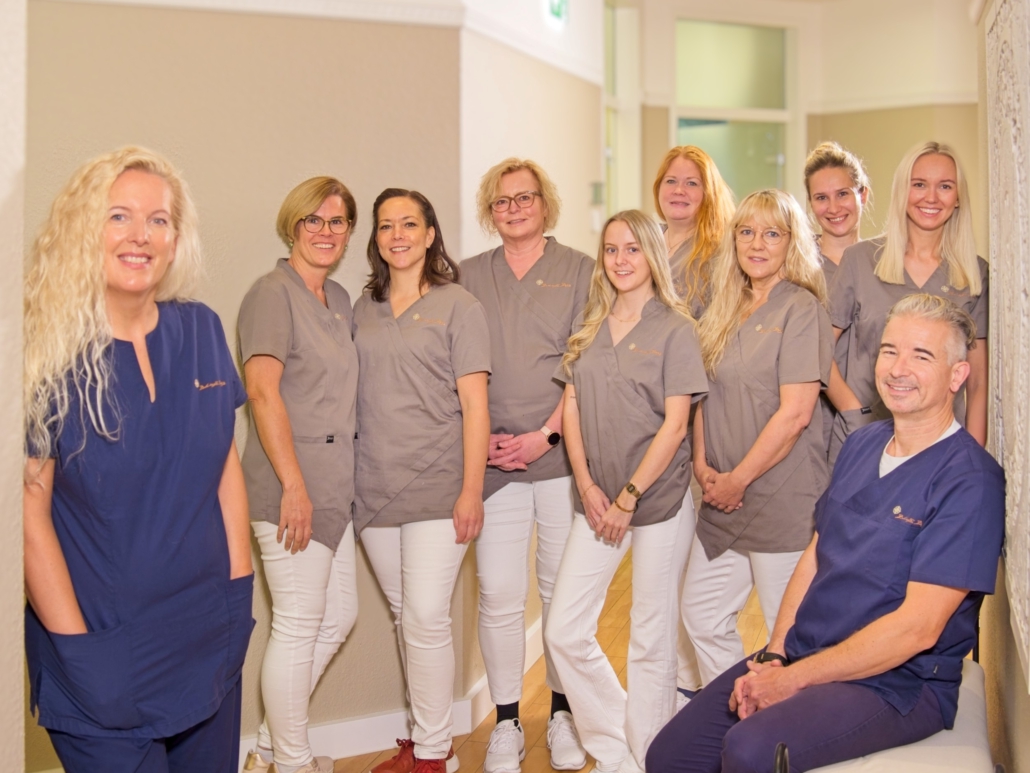 251207_Zahnärzte_Zeisig_Team