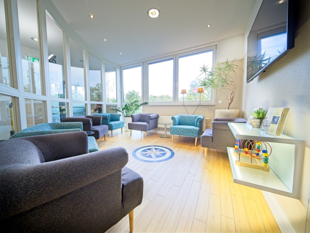 251207_Zahnärzte_Zeisig_Wartezimmer